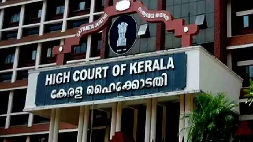 केरल: टीपी चंद्रशेखरन हत्या मामले के सभी दोषियों को हाईकोर्ट ने सुनाई उम्रकैद की सजा, 2012 में की गई थी हत्या