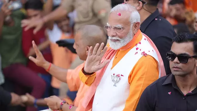 बटुकों ने PM को कहा विजयी भव: भगवा गढ़ में भगवा माहौल, भगवा रथ, भगवा ही मोदी का परिधान; देखें- और क्या रहा खास