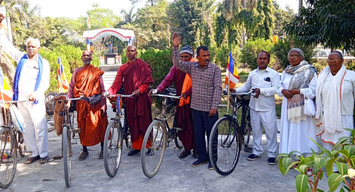 अंबेडकर पार्क से घाटमपुर के लिए रवाना,33 वीं विश्व शांति धम्म साइकिल यात्रा शुरू