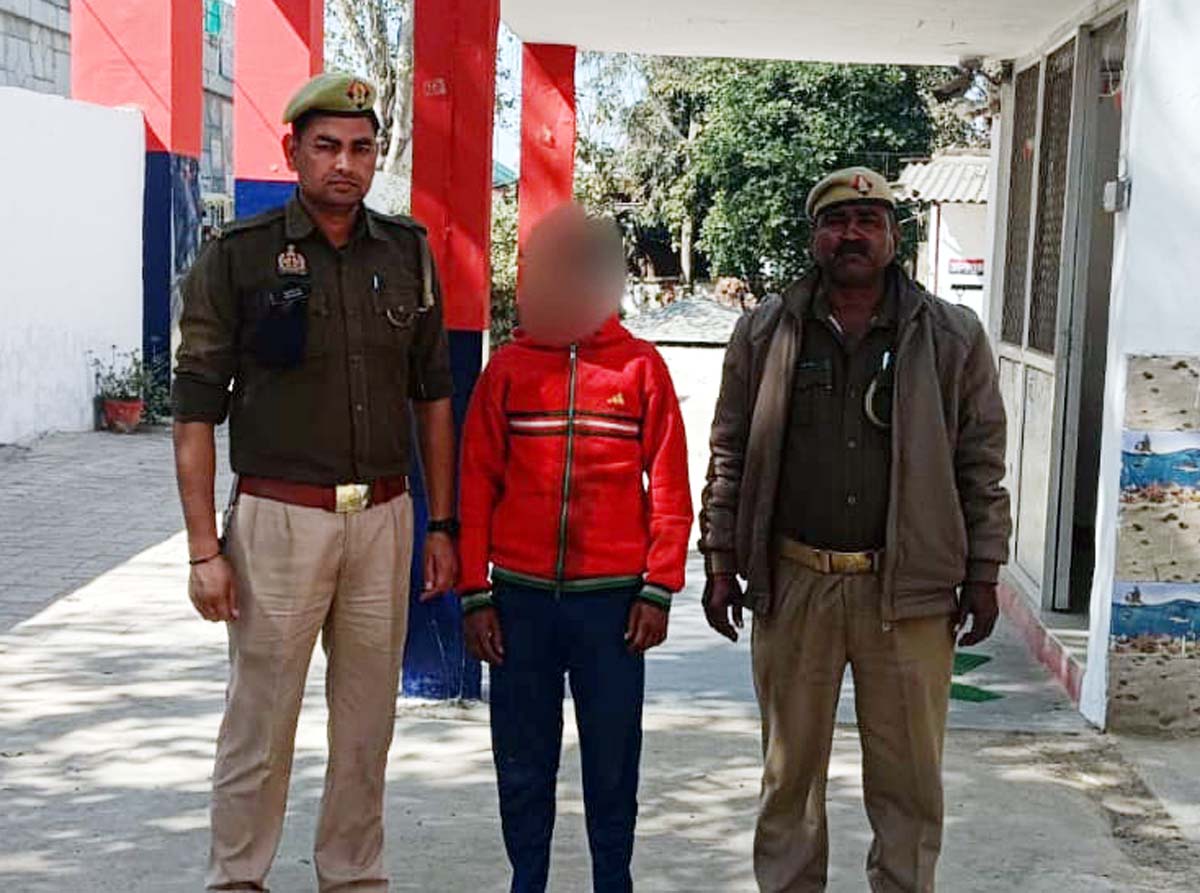 घंटी, कमंडल, थाली, लोटा व सीकड़ बरामद, वांछित चोर को पुलिस ने दबोचा