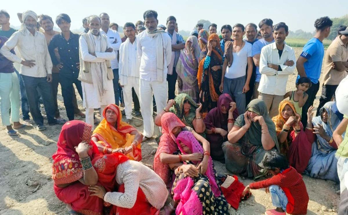 खेत में पानी लगाए किसान की धारदार हथियार से हत्या